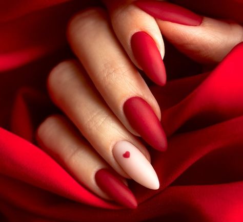 Matte red nails with heart nail art. Round Nails Valentines Day, Red Nail Matte, Mate Red Nails, Matt Red Nails Design, Red Nails With Art, Red And Cream Nails, Matte Gel Nails Short, Red And Nude Nail Designs, Red Nails Wedding