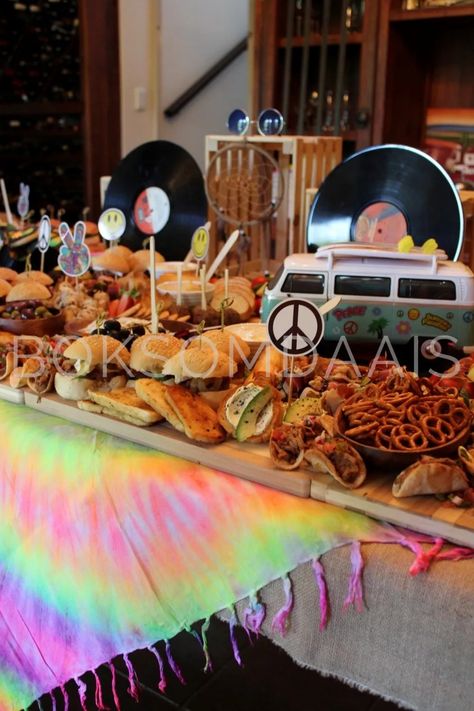 Hippi Theme Party, 1960 Party Decorations, Groovy Party Theme Adults, 60s Party Food Ideas, 70s Birthday Party Food, Flower Power Food Ideas, Food For Groovy Party, 1960s Birthday Party Ideas, Hippie Party Games For Adults