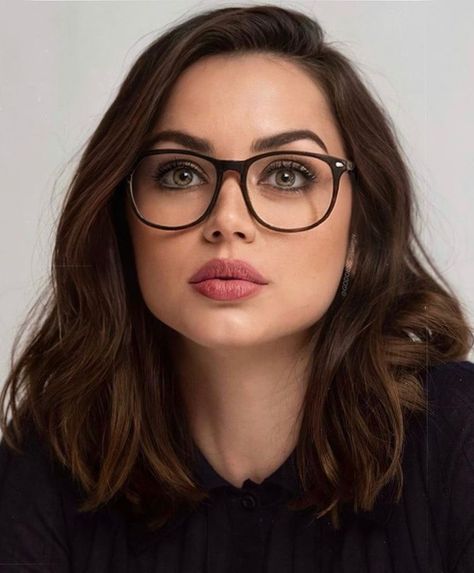 What Color Glasses For Brown Hair, Eyeglass Trends 2023 Women, Brunette Glasses Aesthetic, Professional Glasses Women, Eyeglasses Women Aesthetic, Office Glasses Women, 2023 Glasses Trends Women, 2023 Eye Glasses Trends, Frames For Glasses For Women