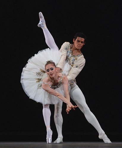 Marianela Nunez, Night At The Ballet, The Royal Ballet, Rudolf Nureyev, Male Ballet Dancers, Ballet Academy, Art Of Dance, Ballet Inspiration, Ballet Photos