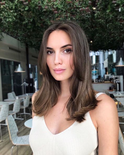 Medium Hairstyle, Dark Brunette, Hair Cut Ideas, Medium Long Hair, Haircuts For Medium Hair, Haircuts Straight Hair, Penteado Cabelo Curto, Haircuts For Long Hair, Medium Hair Cuts