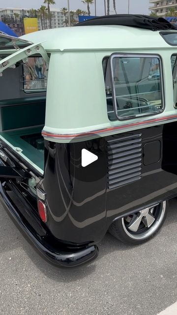 Vw Crafter Conversion, Kombi Vintage, Vw Split Window Bus, Volkswagen Bus Interior, Custom Van Interior, Vintage Volkswagen Bus, Vw Bus Interior, Vw Thing, Volkswagen Minibus