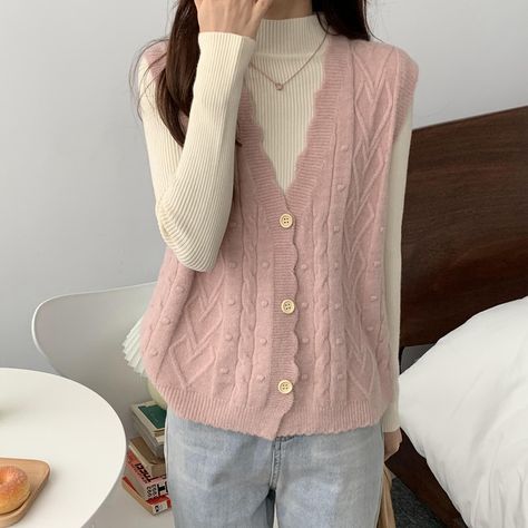 Sleeveless Sweater Crochet, Patterned Sweater Vest, Oversized Vest Outfits For Women, Pink Vintage Outfits, Pink Sweater Vest Outfit, V-neck Knit Sweater Vest For Winter, Sweater Vest Outfit Korean, Cardigan Vest Outfit, V Neck Cardigan Outfit