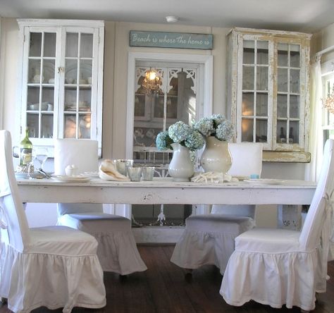 Shabby Chic Beach Cottage on Casey Key, Florida – Beach Bliss Living - Decorating and Lifestyle Blog Dining Rooms Ideas, Baños Shabby Chic, Cocina Shabby Chic, Shabby Chic Beach, Cottage Dining Rooms, Cottage Dining, Deco Champetre, Shabby Chic Dining, Shabby Chic Room