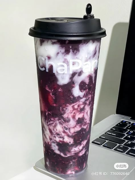 Blueberry Milk Tea, Blueberry Bubble Tea, Cream Cheese Foam, Fruit Bubble Tea, Cheese Foam, Blueberry Milk, Milk Fruit, Iced Drinks Recipes, Bubble Tea Boba