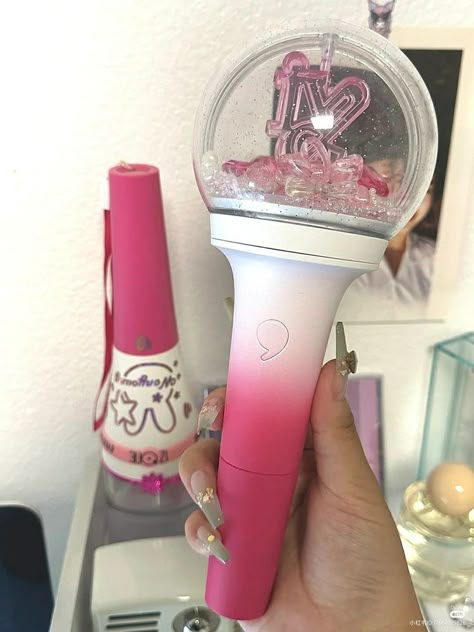 Ive Lightstick Aesthetic, Ive Lightstick Official, Light Stick Decoration Kpop, Twice Lightstick Decoration, Illit Lightstick, Itzy Light Stick, Ive Lightstick, Kpop Lightstick Aesthetic, Newjeans Lightstick