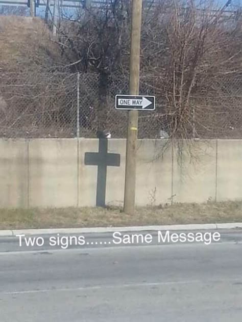 Two signs, same message Christian Quotes Wallpaper, Bible Humor, Christian Jokes, Church Signs, Christian Bible Study, Christian Quotes God, Christian Pictures, Christian Things, Christian Bible Quotes