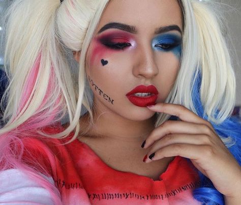 Harley Quinn Makeup Looks, Queen Makeup Halloween, Harley Quinn Costume Makeup, Halloween Costume Horror, Makeup Halloween Costumes, Joker Halloween Makeup, Joker Halloween Costume, Harley Quinn Halloween Costume, Halloweenský Makeup