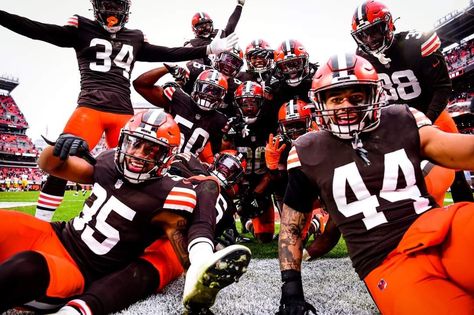 Cleveland Browns Wallpaper, Browns Wallpaper, Buccaneers Logo, Tampa Bay Buccaneers Logo, Go Browns, Nfl Football Pictures, Cleveland Browns Football, Dirty Dozen, Scary Tattoos