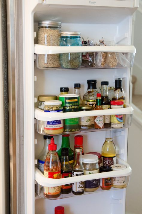 Organized Refrigerator Ideas, Fridge Organization Containers, Single Door Fridge, Refrigerator Ideas, Old Refrigerator, Fridge Drawers, Best Refrigerator, Clever Organizer, Dishwasher Tablets