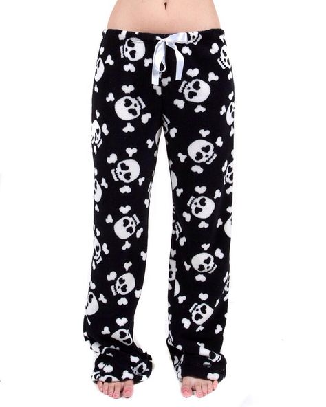 More pins like this -> ✧❂✧Rockin' Outfits✧❂✧ - Pinterest: Crackpot Baby 🍒 Skull Clothing, Skull Fashion, Pj Pants, Print Pajamas, Baggy Pants, Skull Print, Grunge Style, Dream Clothes, Look Cool