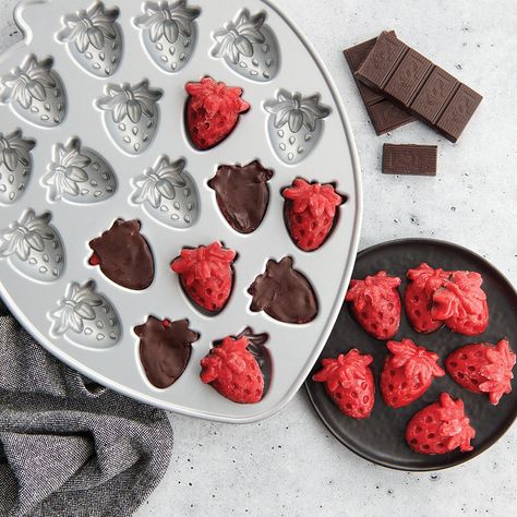 Frozen Dark Chocolate Berry Bites - Nordic Ware Strawberry Bites, Berry Bites, Bites Recipes, Berry Berry, Summer Baking, Strawberry Patch, Strawberry Filling, Cake Shapes, Halloween Cocktails