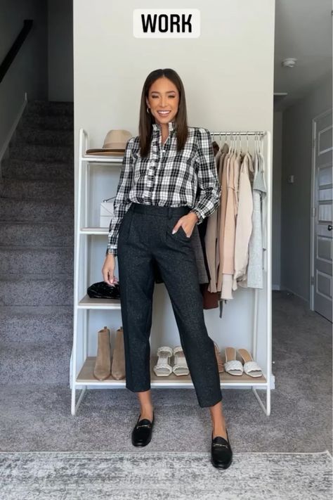 Plaid Shirt Outfit Women Work, Plaid Shirt Business Casual, Flannel Business Casual Women, Plaid Shirt Office Outfit, Flannel Shirt Work Outfit Office, Plaid Shirt Work Outfit, Flannel Work Outfit, Plaid Shirts Women Outfit, Flannel Business Casual