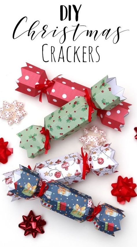 Make your own DIY Christmas crackers, the perfect craft idea for Christmas Day! Make these handmade crackers with a printable template. Crackers Noel, Homemade Christmas Crackers, Card Diy Ideas, Diy Crackers, Christmas Card Diy, Diy Christmas Crackers, Fun Templates, Hobby Lobby Christmas, Christmas Cracker