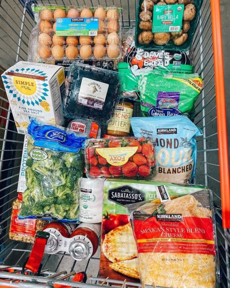 Shopping Food Stuff, Krispy Kreme Copycat Recipe, Keto Icing, Donuts Krispy Kreme, Grocery Shopping Aesthetic, Healthy Family Dinner Ideas, Costco Haul, Peanut Butter Keto, Healthy Grocery Shopping