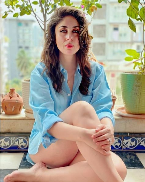 Esra Bilgic Hot, Fake Women, Kareena Kapoor Photos, Kareena Kapoor Pics, Seluar Ketat, Kareena Kapoor Khan, Actrices Hollywood, Anushka Sharma, Kareena Kapoor