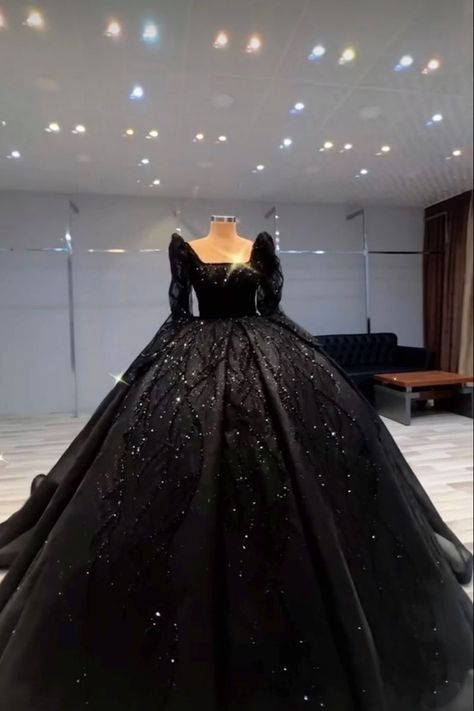 Bridal Dresses Ideas, Black Bridal Dresses, Barbie Gown, Princess Frocks, Gaun Dress, Long Party Gowns, Black Wedding Gowns, Elsa Cakes, Black Quinceanera Dresses