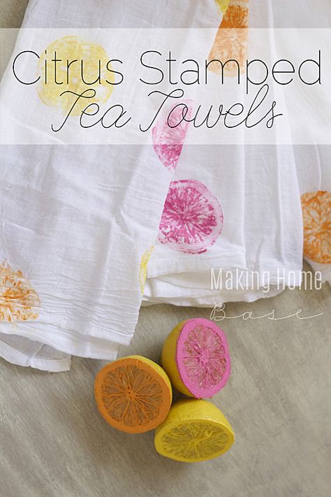 Stamped Tea Towels, Mops Crafts, Tea Towels Diy, Diy Towels, Deco Foil, Towel Ideas, Diy Projektit, Summer Crafts For Kids, Cadeau Diy