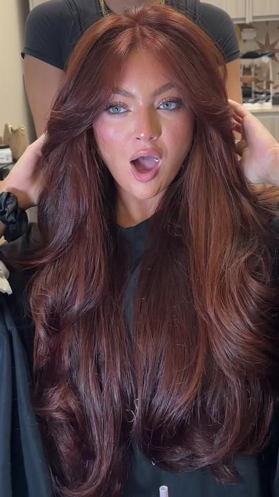 Melanie | Hairstylist on TikTok Hair Color For Morena, Copper Brown Hair, Cheveux Oranges, Year Of Growth, Hair Color Orange, Wine Hair, Red Hair Inspo, Brown Hair Inspo, Ginger Hair Color