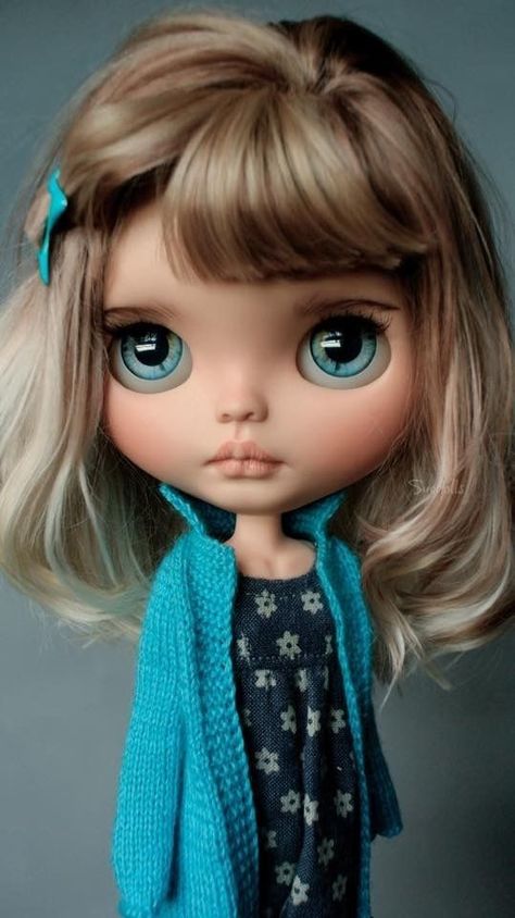 Big Eyes Doll, Blythe Dolls For Sale, Blythe Doll Dress, Doll Clothes Barbie, Pullip Dolls, Doll Makeup, Blythe Custom, Dream Doll, Living Dolls