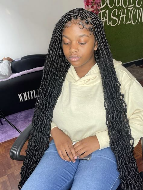 Long Fox Locs Hairstyles, Fox Locs Hairstyles, Braided Hairstyles Locs, Fox Locs, Long Soft Locs, Faux Locs Long, 100 Locs, Long Faux Locs, Braids 2022