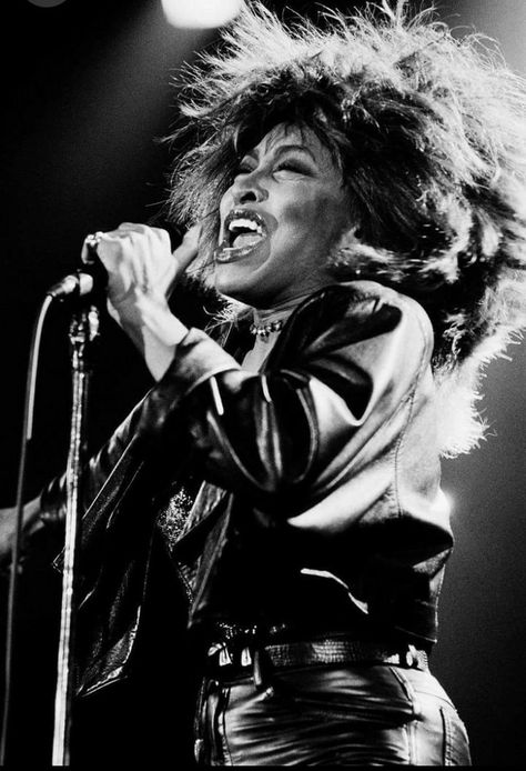 Tina Turner Musician Painting, Tina Turner Simply The Best, Black Heroes, John Lee Hooker, Rock Queen, R N B, Women Of Rock, Rock Artists, Musica Rock