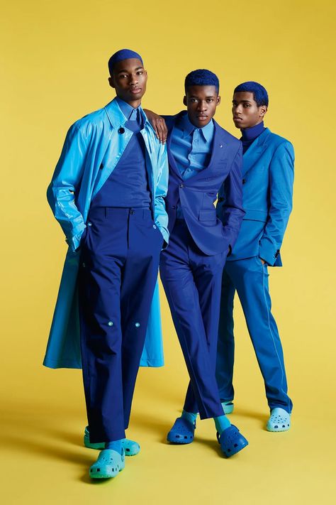 Forget colour blocking. Right now, it's all about colour drenching | British GQ Eid Photoshoot, Gq Fashion, Group Poses, Mens Editorial, Men Photoshoot, Photoshoot Concept, Shooting Photo, Male Poses, Big Band