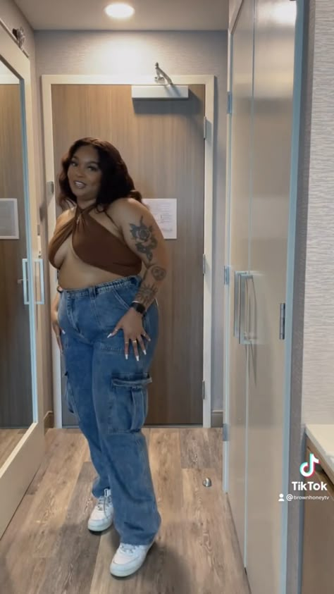 Lizzo Outfits Casual, Lizzo Fashion, Lizzo Outfits, Sza Concert Outfit, Plus Size Aesthetic Outfits, Concert Outfit Plus Size, Sza Concert, Maxi Dress Bodycon, Plus Size Baddie