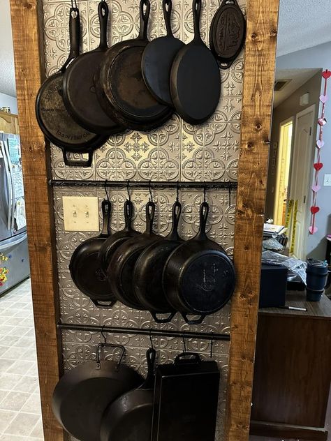 Cast Iron Rack Wall, Cast Iron Skillets On Wall, Cast Iron Cookware Storage, Display Cast Iron Skillets, Cast Iron On Wall, Cast Iron Skillet Display Ideas, Cast Iron Wall Storage, Cast Iron Pan Wall Display, Cast Iron Hanging Ideas