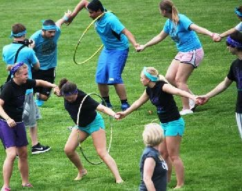 Adult Field Day, Family Field Day, Field Day Games, Sports Activities For Kids, Camp Games, Outdoor Party Games, Outside Games, Country School, Reunion Games