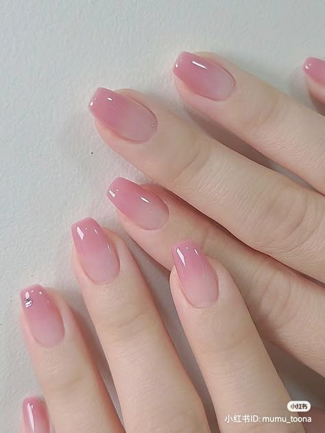 Short Fake Nails Ideas, Pink Press On Nails Short, Soft Pink Gel Nails Art Designs, Soft Gel Nails Design Ideas, Short Fake Nail Designs, Short Nails Nude Color, Nude Nail Designs Square, Pink Soft Nails, Soft Nail Designs