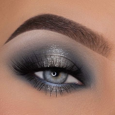 Blue Eyes Grey Eyeshadow, Make Up Looks For Dark Blue Dress, Wedding Makeup Navy Blue, Makeup Ideas That Go With Blue Dress, Make Up For Dusty Blue Gown, Prom Makeup For Gray Eyes, Prom Makeup For Gray Dress, Prom Night Makeup Blue, Make Up For A Blue Dress Ideas