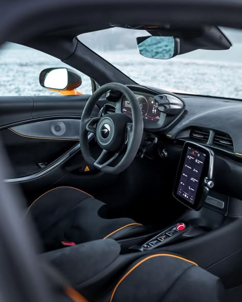 Quality Interior work by McLaren. By marcphotography #McLaren #Artura #Cars #Supercars #Britishautomakers #Carinterior #Interior Mclaren P1 Interior, Mclaren 720s Interior, Mclaren Interior, Mclaren Sports Car, 2023 Mclaren, Mclaren Artura, Cockpit View, Lykan Hypersport, Mp4 12c