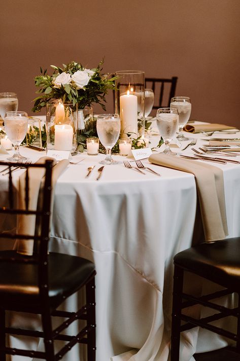 Table Setting Ideas Wedding Rustic, Round Table Place Settings Wedding, White Linens Wedding Table, Table Setting No Plates Wedding, White Table Clothes Wedding, Timeless Table Setting, Linens For Wedding Receptions, Wedding Neutral Table Setting, Wedding Tables White Tablecloth