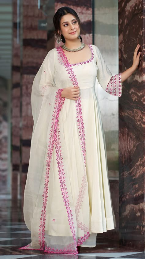 Kurti Designs Cotton, Fancy Dress Patterns, Dress Designs For Stitching, Isha Malviya, Pink Anarkali, Simple Kurti, Dress Materials Cotton, Elegant Outfit Classy, Simple Kurti Designs