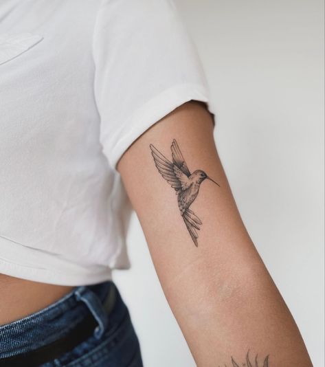 Humming Bird Arm Tattoo, Humming Bird With Flower Tattoo, Hummingbird Tattoo Inner Arm, Hummingbird Tattoo On Arm, Bird Tatoos Woman Arm, Hummingbird Tattoo Minimalist, Small Upper Arm Tattoos For Women, 2 Hummingbirds Tattoo, Bird Tattoo Arm