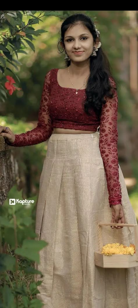 Traditional Dresses Kerala Style, Blouse And Skirt Outfit Classy, Kerala Skirt And Top Designs, Skirt And Crop Top Indian, Onam Dress, Long Skirt Top Designs, Kerala Wedding Saree, Dress Designs For Stitching, Long Skirt And Top