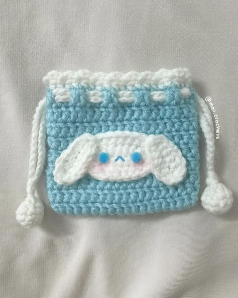 ૮꒰ ˶• ༝ •˶꒱ა ♡ my cinnamoroll pouch test for @kwochet.studio 🩵Here’s my test for the lovely @kwochet.studio’s cinnamoroll mini drawstring bag! Making this pouch is an absolute must! ( I made it for my sister to store her little trinkets😋) It is so cute and easy to make so go check it out now!!!!!😸 /)/) ( . .) ( づ♡ ᯓ ᡣ𐭩 pattern by: @kwochet.studio ˚₊· ͟͟͞➳❥ #crochet #crochetlove #crochetersofinstagram #crocheter #crochetbunny #crochetinspiration #crocheting #crochetplushie #crochetamig... Cute Crochet Pouch Pattern, Cinnamoroll Crochet Bag, Cinnamoroll Crochet Pattern Free, Crochet Store Ideas, Crochet Cinnamoroll Free Pattern, Cinnamoroll Crochet Pattern, Cinnamon Roll Crochet, Cute Crochet Pouch, Crochet Cinnamoroll