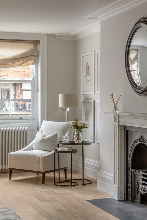 Georgian Townhouse | Emma Tutill Interiors Georgian Living Room, Lounge Room Styling, Library Living Room, Georgian Interiors, Townhouse Interior, Georgian Townhouse, Flat Decor, London Townhouse, Georgian Homes