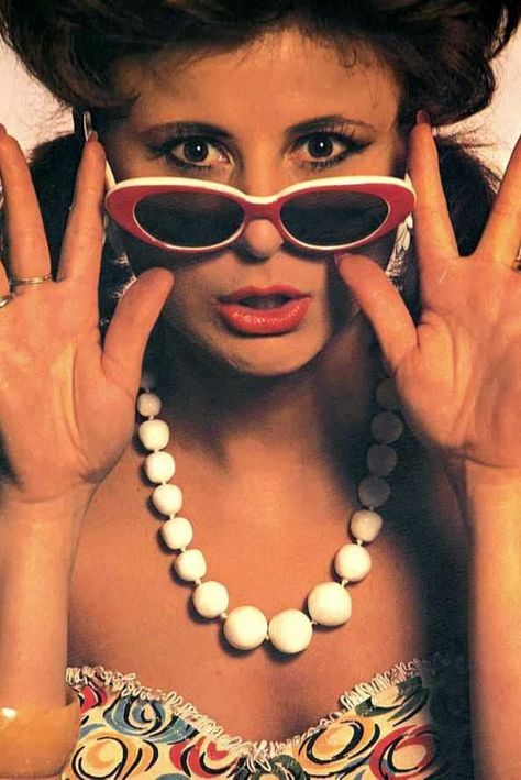 Who's looking forward to the weekend? 🖕to landfill 👍to new old stock Shop thousands of authentic designer vintage sunglasses and eyeglasses at Ed & Sarna Vintage Eyewear. #Vintage #Sunglasses #Fashion #Style #sunglassesaesthetic #fashionaesthetic #70s #80s #90s #newoldstock 50s Sunglasses, 1970s Disco, 80s Sunglasses, 90s Sunglasses, 90s Aesthetic, Sunglasses Fashion, Vintage Eyewear, Designer Vintage, Vintage Sunglasses