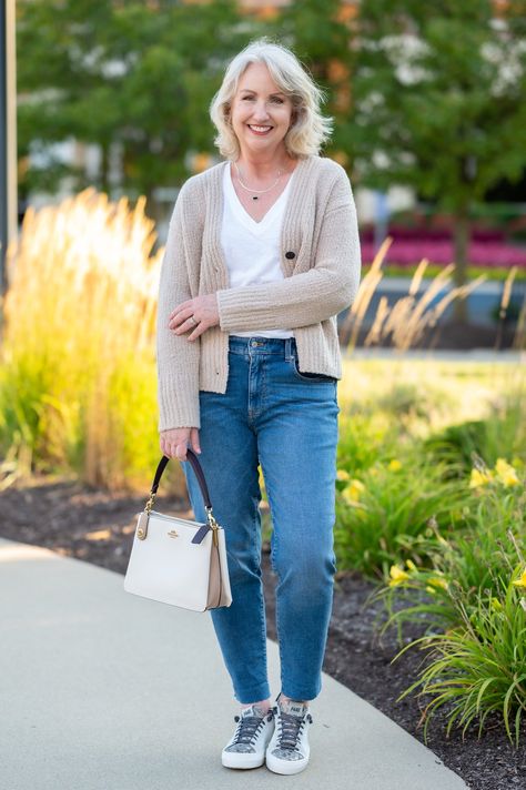 Spring Handbags to Complete Your Outfits - Dressed for My Day Middle Age Women Outfits, Middle Age Mom Outfits, Señora Outfit, Middle Aged Woman Fashion, Goat Costume, Middle Aged Women Fashion, Dressed For My Day, Middle Aged Woman, Pretty Cardigans