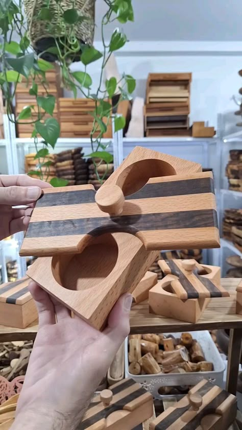 Wood Making Projects, Woodcraft Ideas Diy, Easy Wood Crafts To Sell, Easy Small Wood Projects, Wood Art Diy, Homemade Home Decor, Wood Projects That Sell, Wooden Items, Small Woodworking Projects