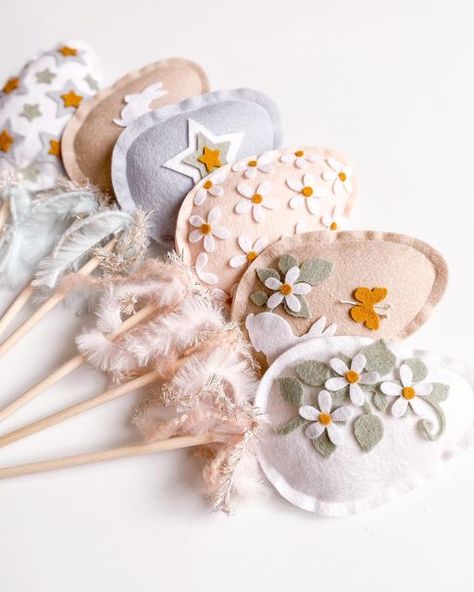 Easter Diy With Kids, Sewing Projects Easter, Easter Felt Crafts, Easter Felt Decorations, Felt Easter Garland, Felt Wands, Ester Crafts, Felt Easter Basket, Easter Diy Crafts