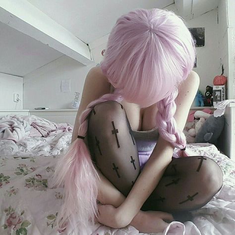 Pastel Goth Inspiration! This blog claims no ownership over any images posted unless otherwise noted. TeenHearts Discount code: PASTELGOTHLING 👽 Goth Inspiration, Perky Goth, Pastel Goth Aesthetic, Bubble Goth, Pastel Goth Outfits, Pink Goth, Pastel Goth Fashion, Pastel Grunge, Kawaii Goth