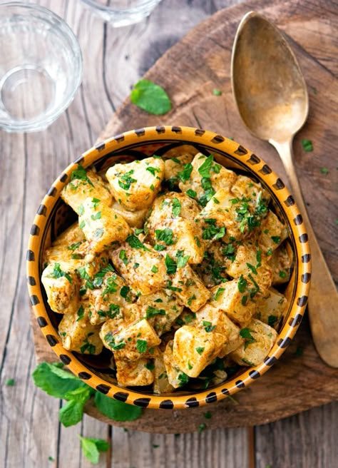 Moroccan Potato Salad Arabisk Mad, Moroccan Cooking, Moroccan Recipes, Moroccan Dishes, Fat Loss Foods, Homemade Yogurt, Middle Eastern Food, Moroccan Food, African Recipes