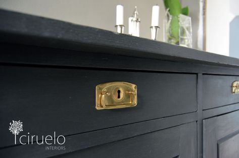 Annie Slone Chalk Paint, Chalkboard Furniture, Annie Sloan Chalk Paint Graphite, Chalk Paint Bedroom Furniture, Graphite Chalk Paint, Annie Sloan Graphite, Graphite Paint, Paint Color Inspiration, Summer Colours