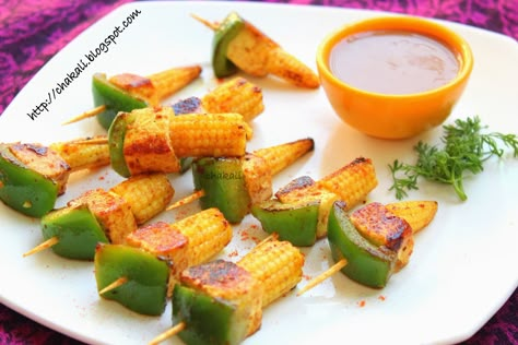 Indian Bbq Party Ideas, Paneer Appetizers, Veg Starter Recipes, Paneer Snacks, Veg Appetizers, Baby Corn, Spicy Appetizers, Indian Appetizers, Cutlets Recipes