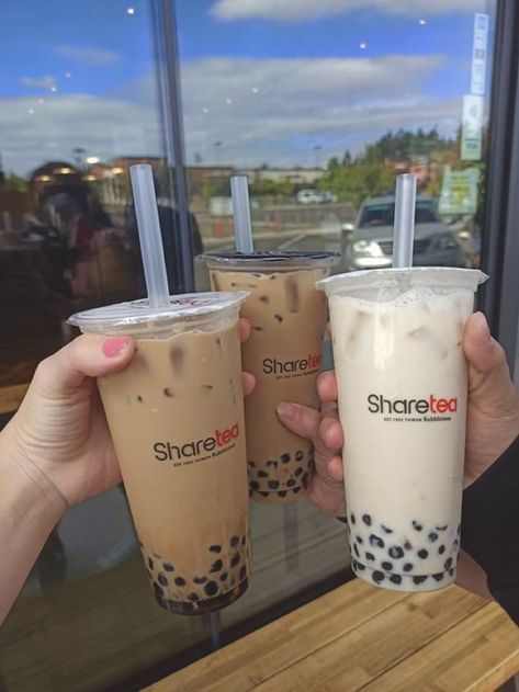 Boba Tea Drinks, Earl Grey Milk Tea, Green Milk Tea, Bubble Tea Recipe, Green Milk, Bubble Tea Boba, Tea Drinks, Boba Drink, Pretty Coffee