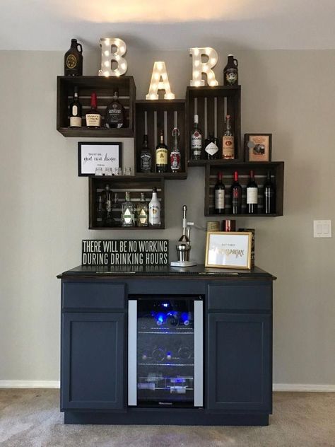 Bar Mini, Bar In Casa, Home Bar Design, Diy Home Bar, Coffee Bar Home, Home Bar Designs, Small Apartment Living Room, Mini Bars, Small Apartment Decorating