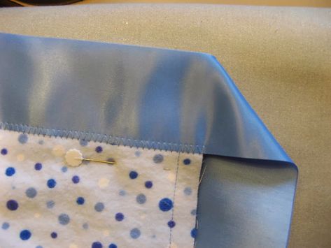 Satin Blanket Binding Tutorial, Self Binding Baby Blanket, Tips Menjahit, Satin Blanket, Baby Blanket Tutorial, Diy Baby Blanket, Sewing Binding, Boy Sewing, Flannel Baby Blankets